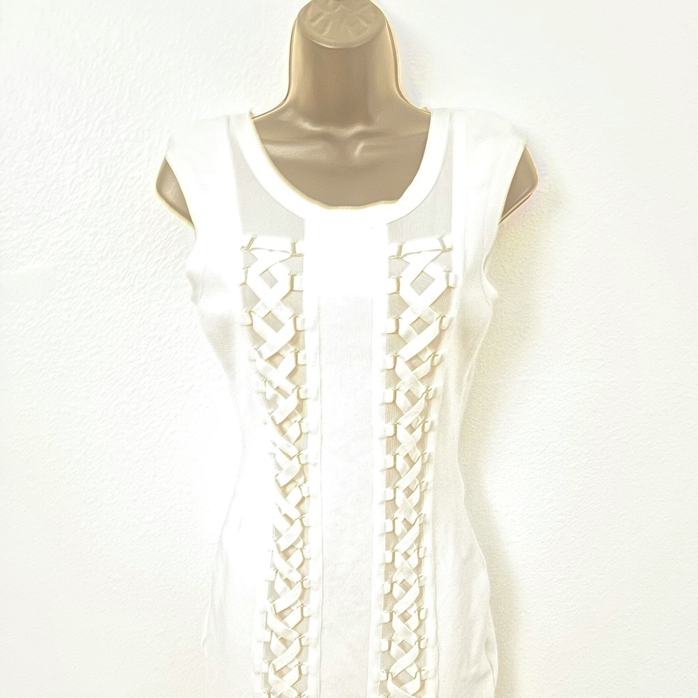 Bebe Size Sm/Petite Cream Fitted Dress